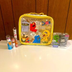 Sesame Street x Wet n Wild Make Up / Limited Edition / Featuring 5 Piece…